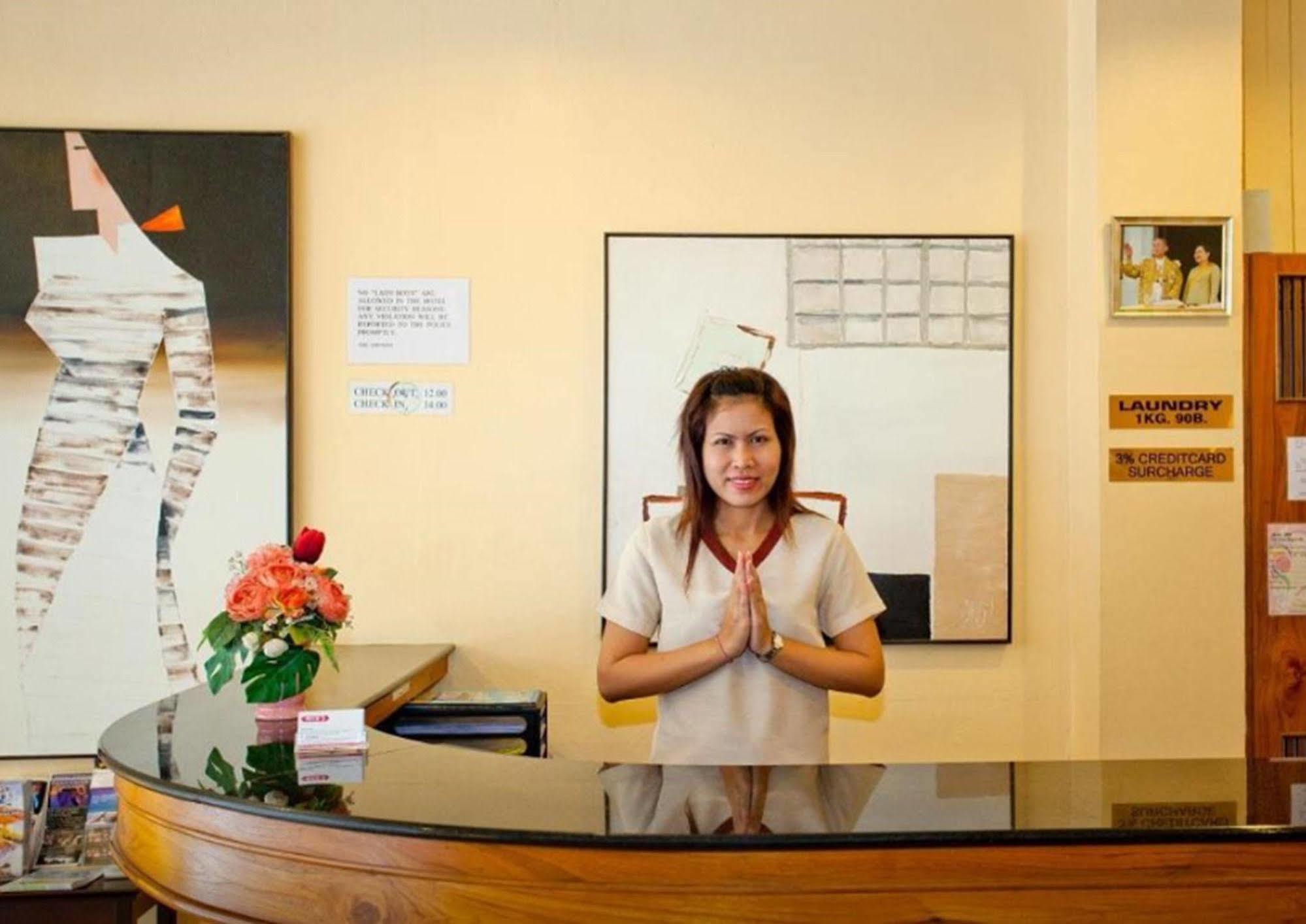 Bangla Star Hotel Phuket Екстериор снимка