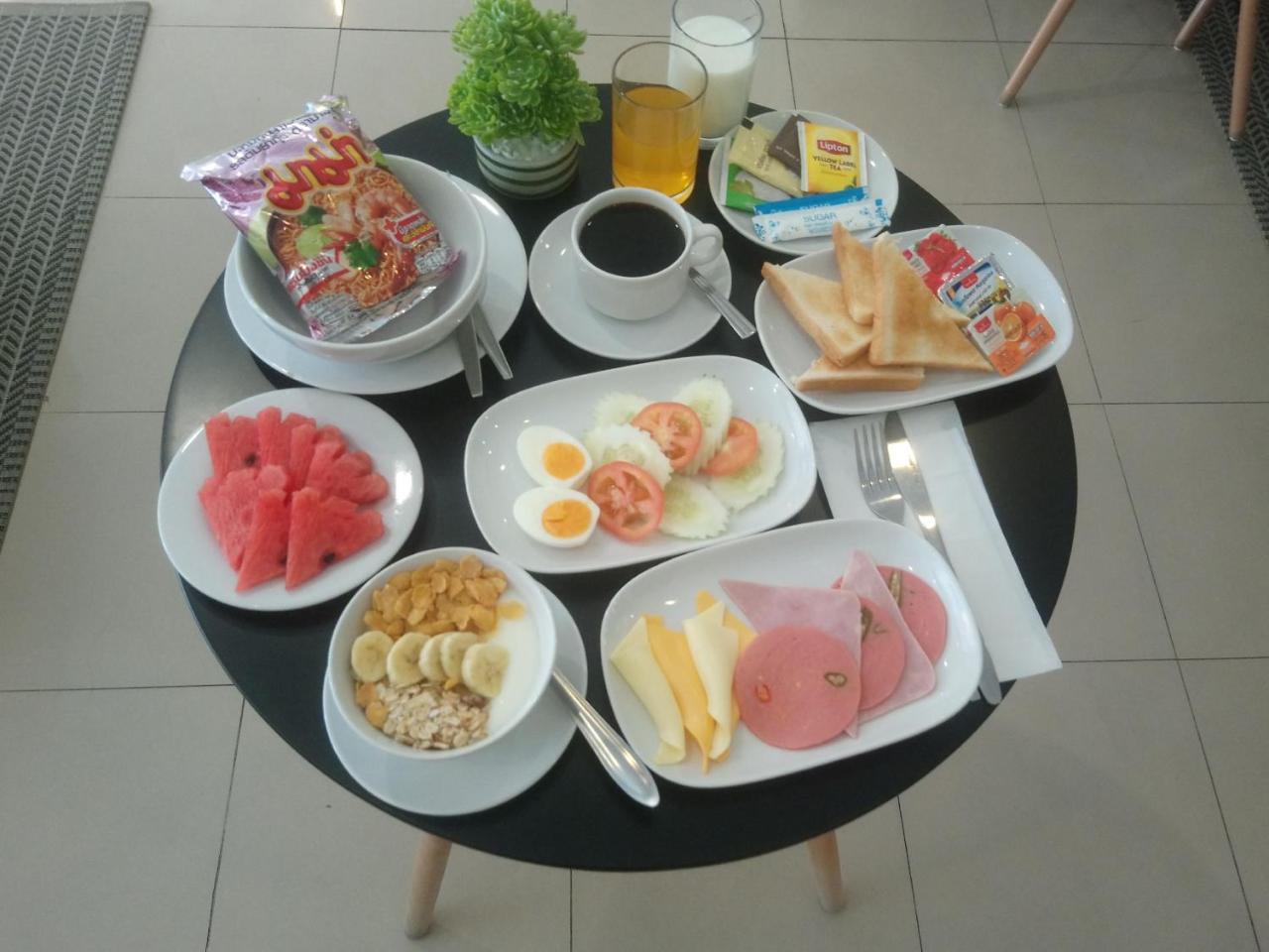 Bangla Star Hotel Phuket Екстериор снимка